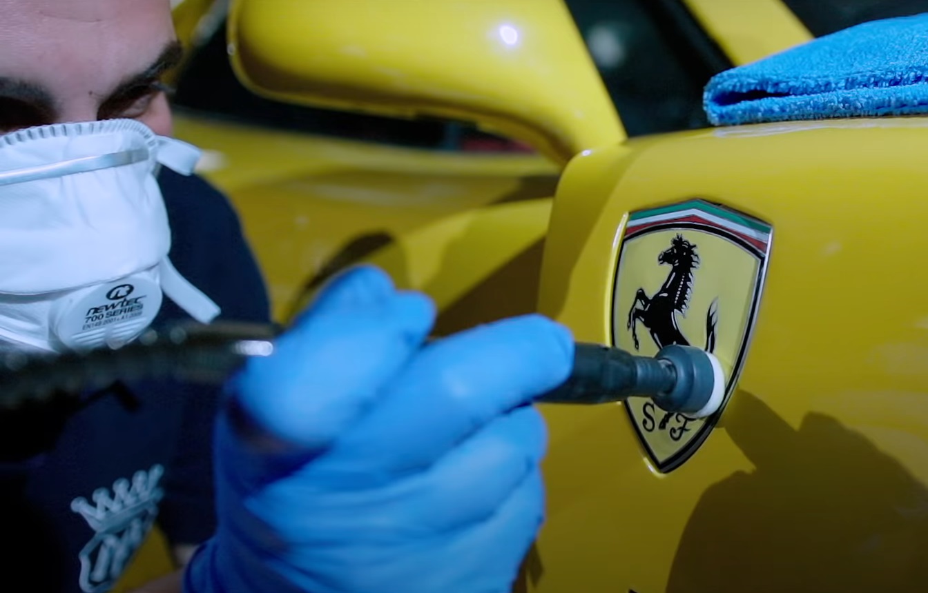 Car detailing Ferrari